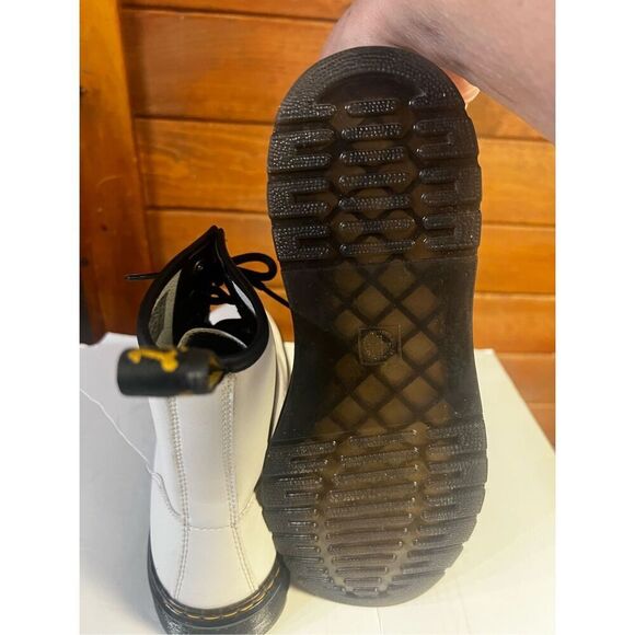 Dr Martens Unisex  Zavala Combat Boots White Sz 9 Womans NWOB - Picture 4 of 8